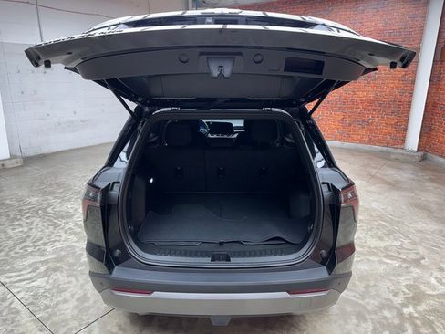 Used 2025 Chevrolet Equinox LT w/ Safety and Technology Package image 25