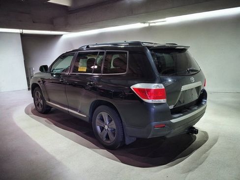 Used 2012 Toyota Highlander 4WD image 16