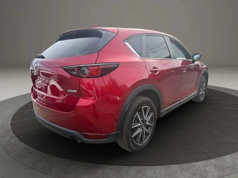 Used 2018 MAZDA CX-5 Touring w/ Preferred Equipment Package FWD image 5
