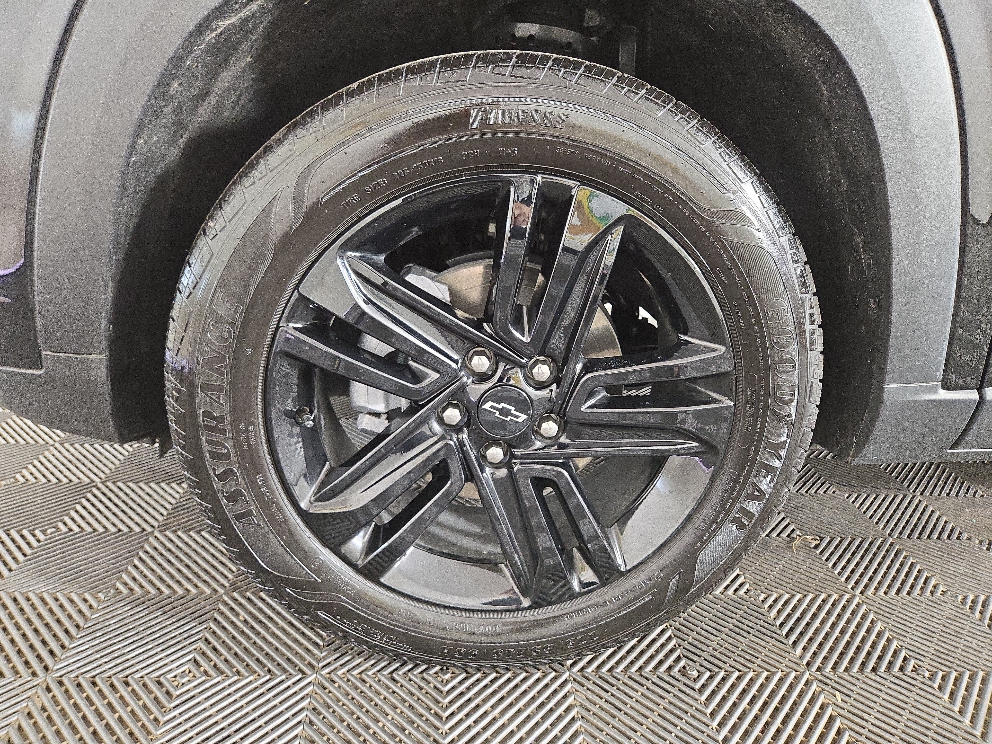 Used 2026 Chevrolet Trax ACTIV w/ Driver Confidence Package FWD image 32