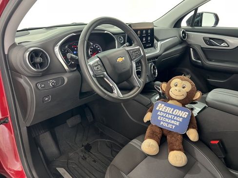 Used 2023 Chevrolet Blazer LT w/ Convenience Package image 9