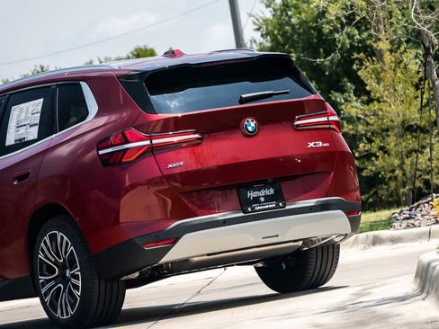 Used 2026 BMW X3 xDrive30 w/ Convenience Package image 5