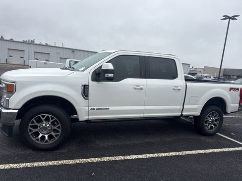 Used 2021 Ford F250 Lariat w/ Lariat Ultimate Package image 4