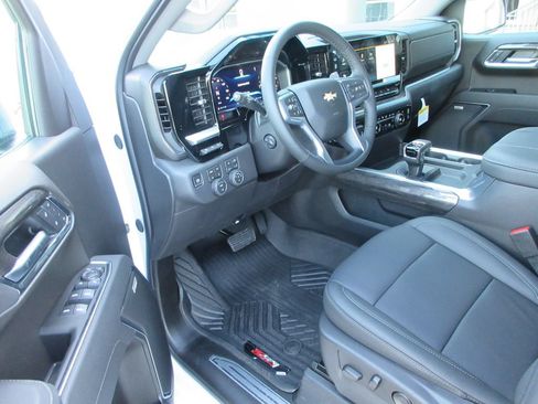 New 2026 Chevrolet Silverado 1500 LTZ AWD/4WD image 16