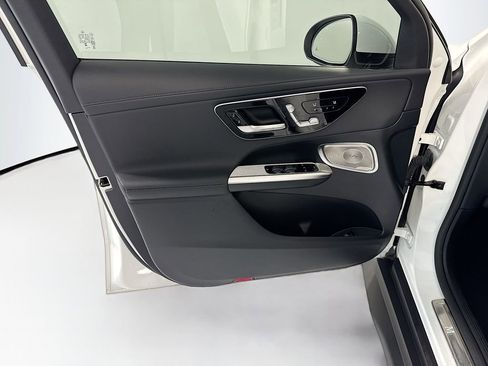 Certified 2025 Mercedes-Benz GLC 300 image 25