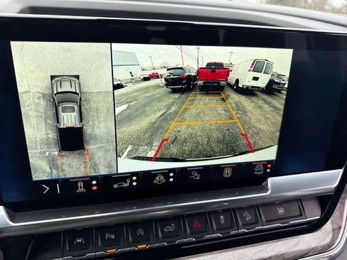 Used 2025 Chevrolet Silverado 1500 LTZ image 17