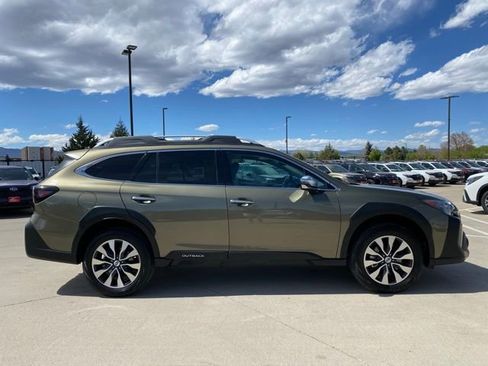 Used 2024 Subaru Outback Touring AWD/4WD image 6