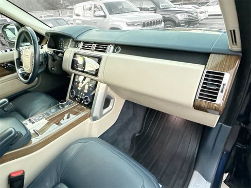 Used 2018 Land Rover Range Rover Supercharged image 34
