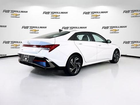 Used 2024 Hyundai Elantra Limited FWD image 7