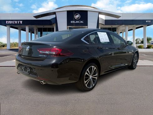 Used 2019 Buick Regal Essence w/ Sights and Sounds Package image 3