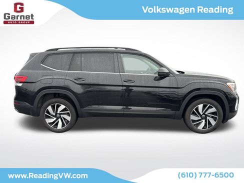 Used 2025 Volkswagen Atlas SE image 6