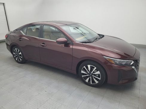 Used 2025 Nissan Sentra SV w/ SV Premium Package FWD image 11
