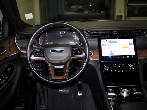 Certified 2022 Jeep Grand Cherokee Summit image 10