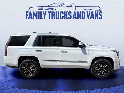 Used 2016 Cadillac Escalade Premium AWD/4WD image 6