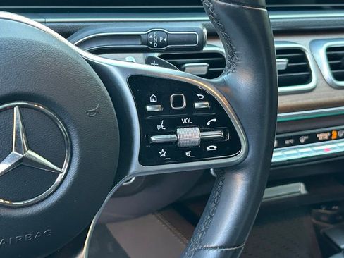 Used 2023 Mercedes-Benz GLE 450 4MATIC w/ AMG Line Exterior image 41