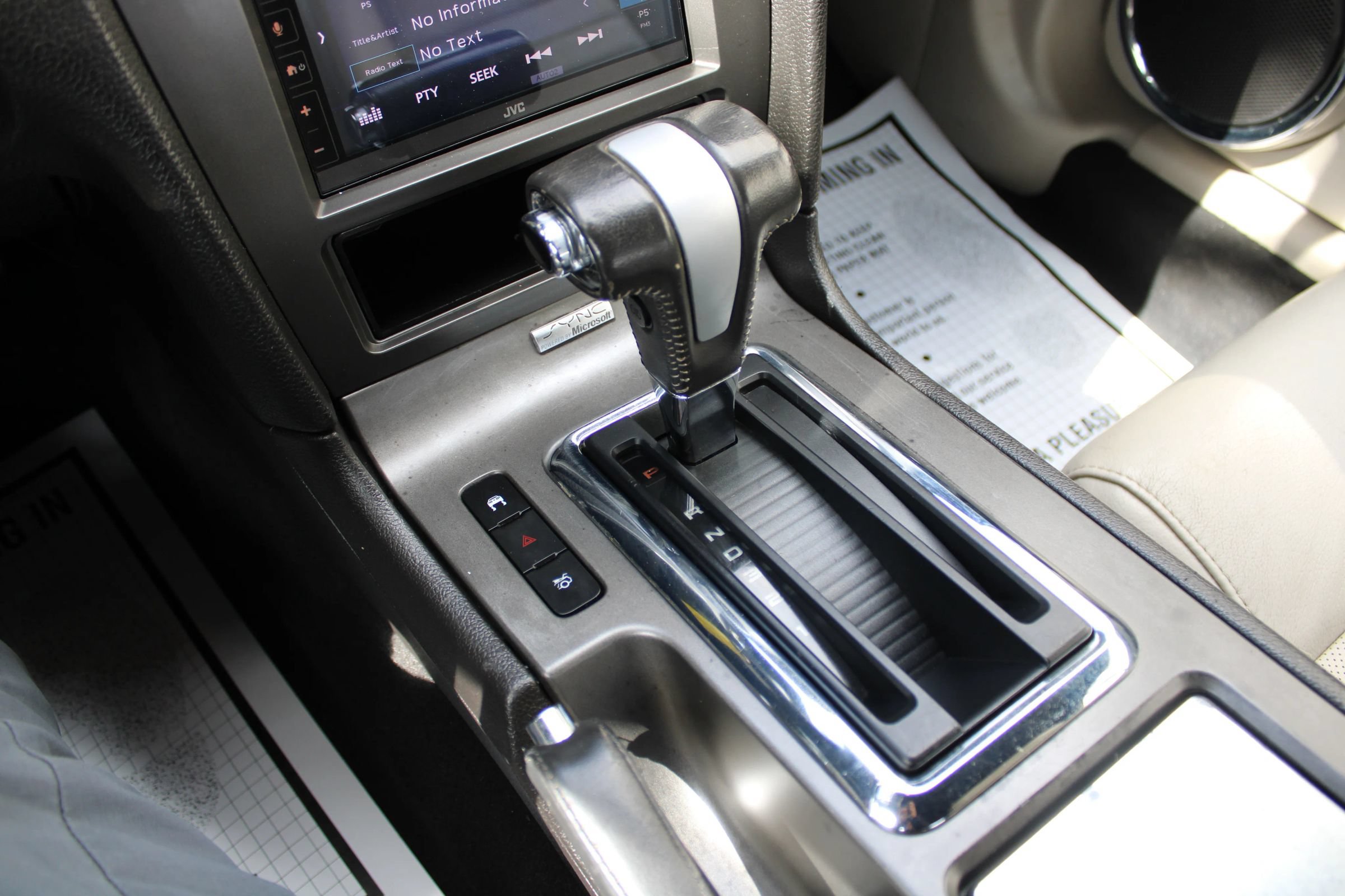 Used 2010 Ford Mustang Convertible RWD image 12