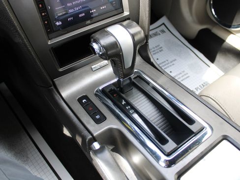 Used 2010 Ford Mustang GT RWD image 12