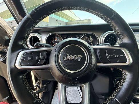 Used 2020 Jeep Wrangler Unlimited Sahara AWD/4WD image 20