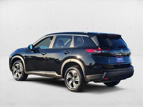 Used 2024 Nissan Rogue SV image 7