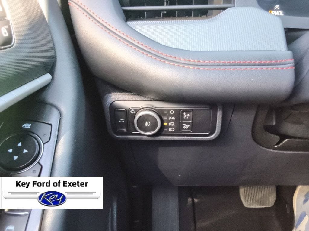 Used 2025 Ford Explorer ST-Line AWD/4WD image 24