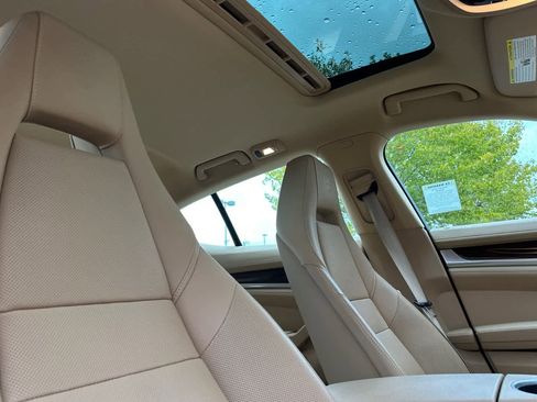 Used 2013 Porsche Panamera image 17