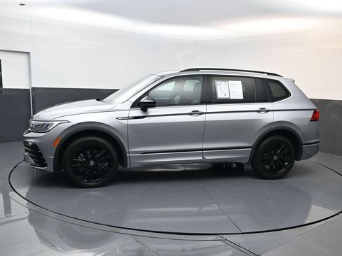 Used 2022 Volkswagen Tiguan SE R-Line AWD/4WD image 6
