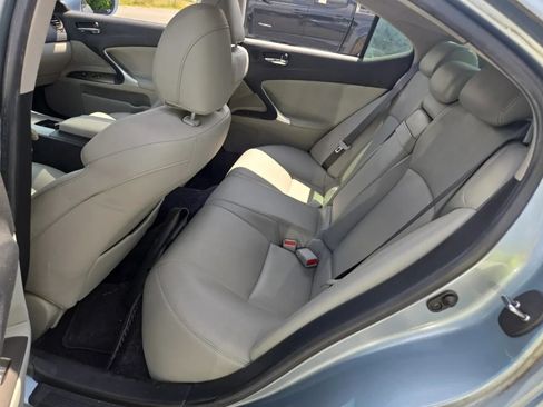 Used 2006 Lexus IS 350 RWD image 8