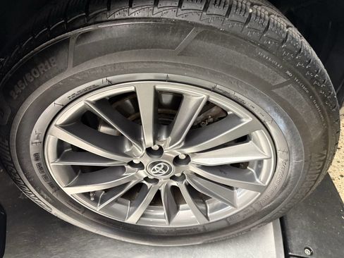 Used 2017 Toyota Highlander XLE image 15