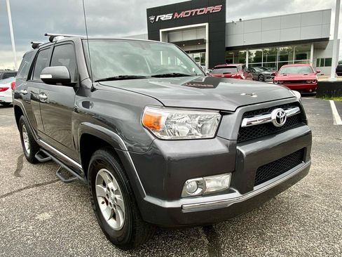 Used 2013 Toyota 4Runner SR5 w/ Convenience Pkg AWD/4WD image 1