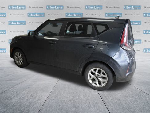 Used 2023 Kia Soul LX w/ LX Technology Package image 14