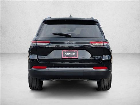 New 2026 Jeep Grand Cherokee Limited w/ Limited Altitude Package AWD/4WD image 8