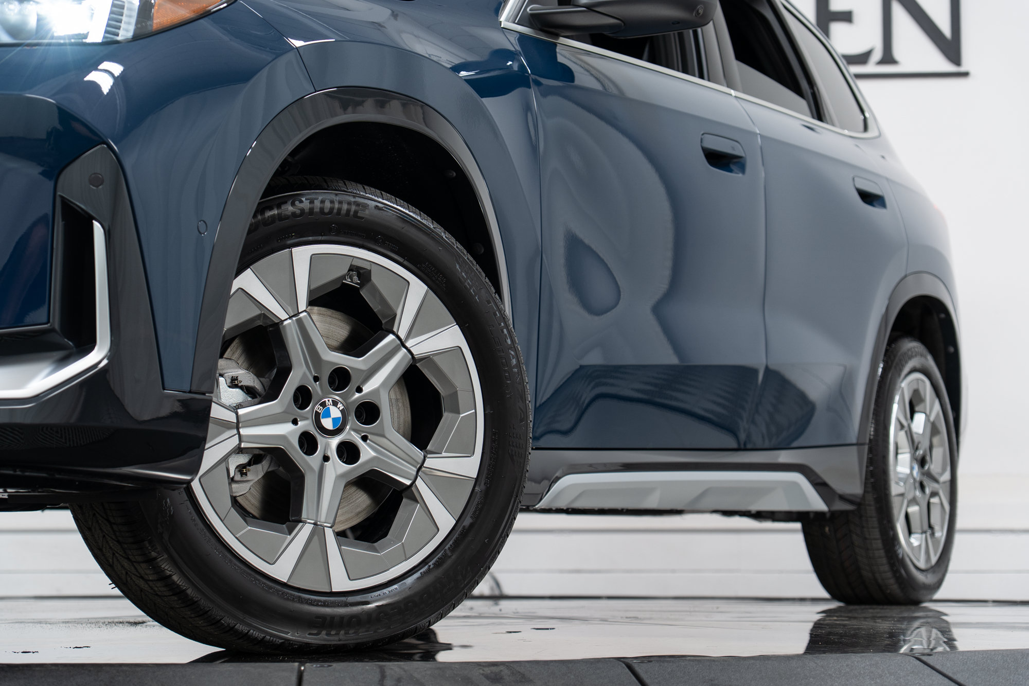 Used 2026 BMW X1 xDrive28i w/ Technology Package AWD/4WD image 27