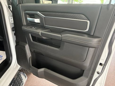 Certified 2025 RAM 2500 Big Horn AWD/4WD image 27