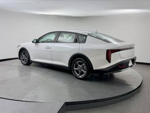 Used 2025 Kia K4 FWD image 6