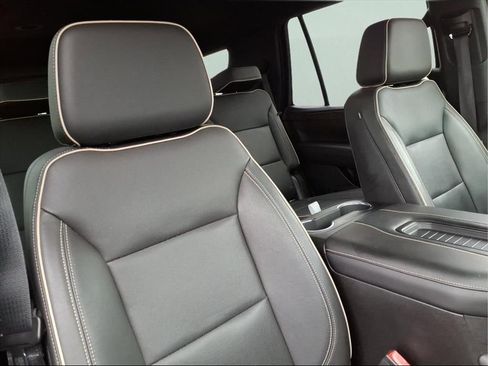 Used 2021 Chevrolet Tahoe Premier AWD/4WD image 18