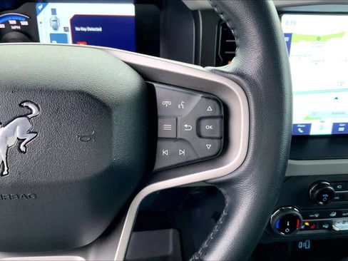 Used 2022 Ford Bronco Badlands image 20