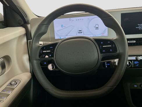 Used 2024 Hyundai Ioniq 5 SE RWD image 18
