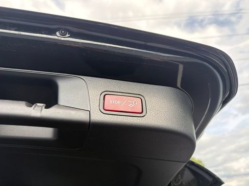 Used 2026 Mercedes-Benz GLB 250 4MATIC image 22