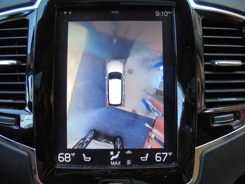 Used 2016 Volvo XC90 T6 Momentum AWD/4WD image 14