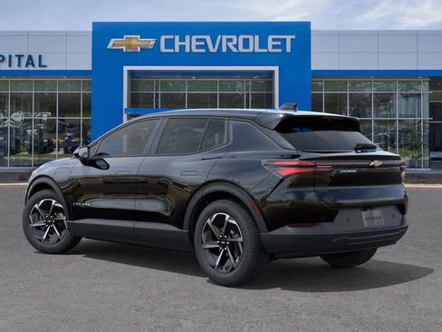 New 2026 Chevrolet Equinox EV LT image 3