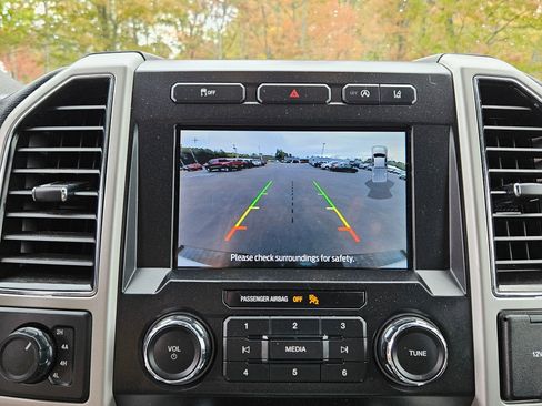 Certified 2020 Ford F150 Lariat w/ Equipment Group 501A Mid image 15