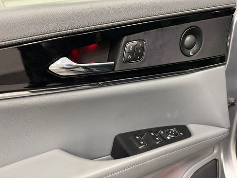 Certified 2023 Lincoln Nautilus Reserve w/ Equipment Group 201A image 33