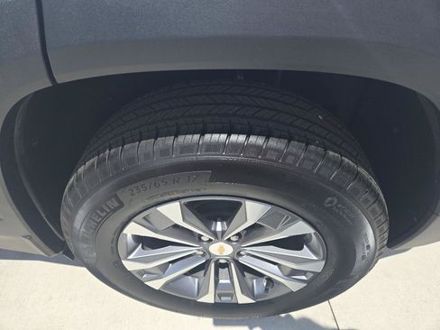 Used 2026 Chevrolet Equinox LT w/ Convenience Package II AWD/4WD image 7