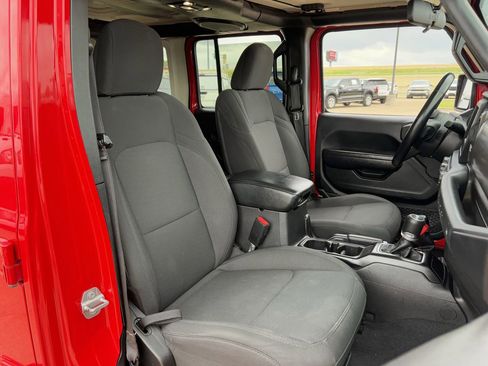 Used 2021 Jeep Wrangler Unlimited Sport image 31