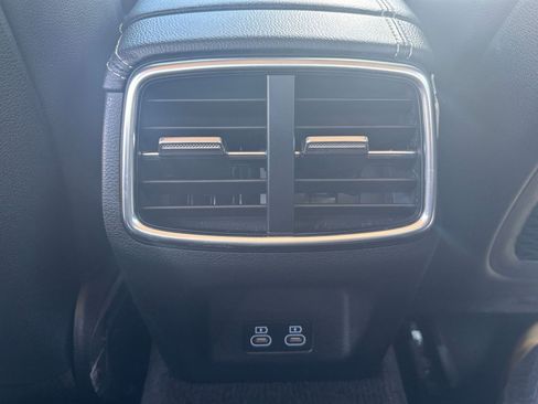 Used 2025 Genesis G70 2.5T AWD/4WD image 22