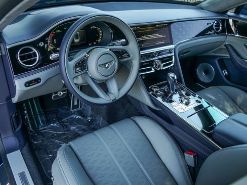 New 2025 Bentley Flying Spur Plug-In Hybrid AWD/4WD image 16