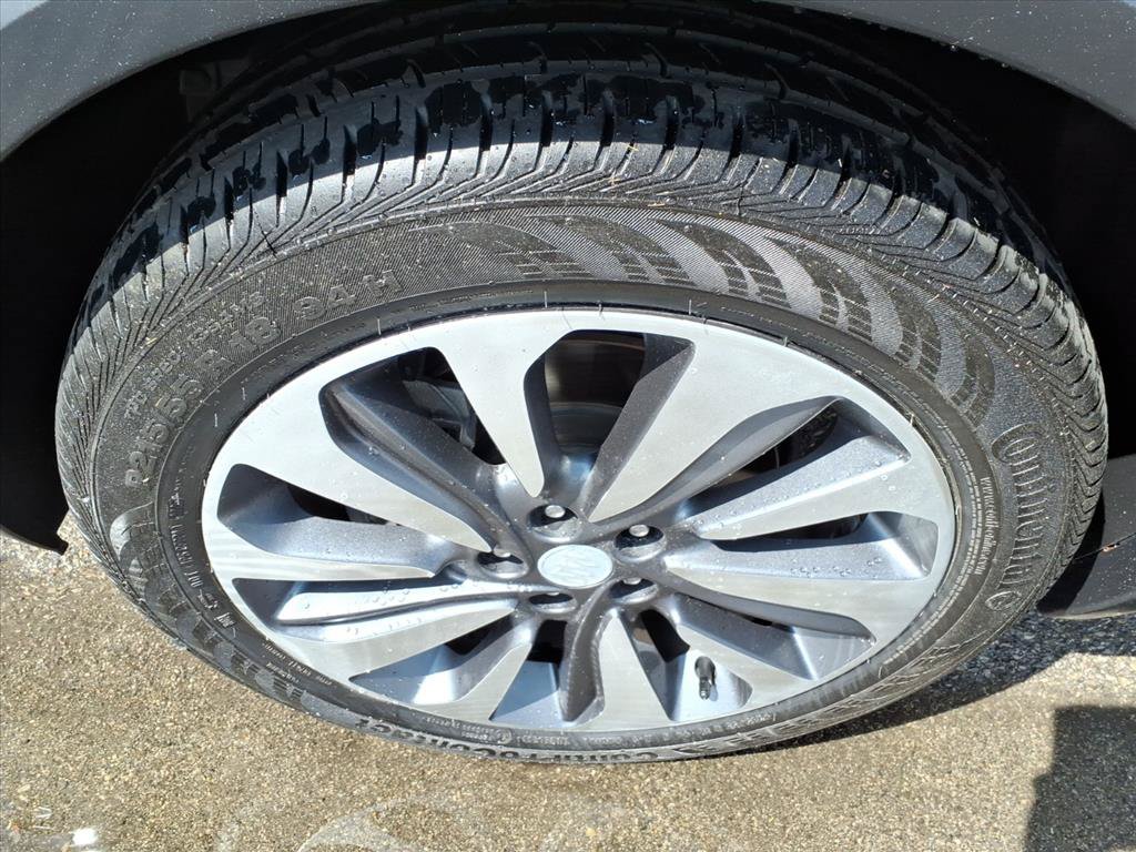Used 2019 Buick Encore Essence w/ Safety Package II FWD image 10