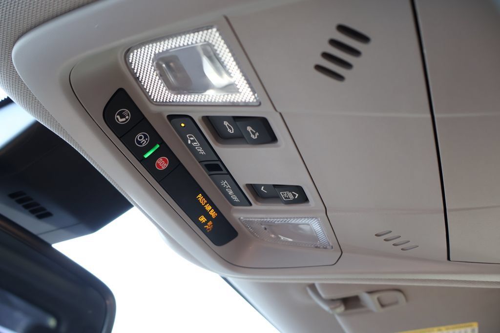Used 2023 GMC Terrain SLE w/ Driver Convenience Package FWD image 31