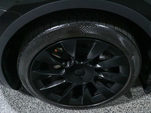 Used 2023 Tesla Model Y Long Range AWD/4WD image 11