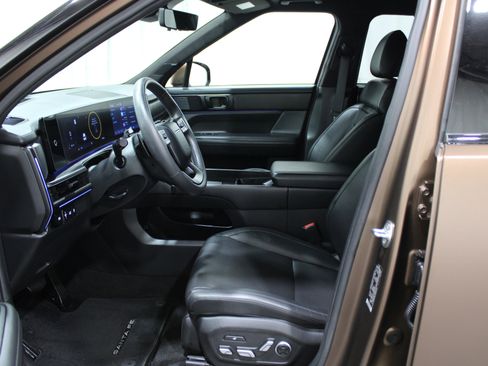 Used 2024 Hyundai Santa Fe Calligraphy image 3